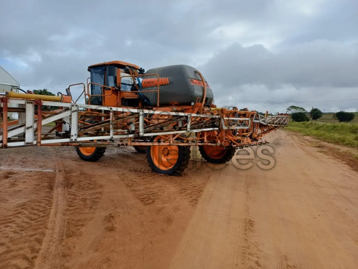 LOTE 029 - PULVERIZADOR JACTO UNIPORT 2500 - ANO 2008 - CRESOL CONFIANÇA - DEPOSITADO EM SANTA MARIA/RS