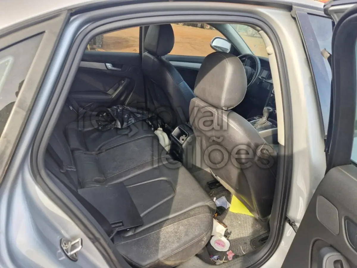 LOTE 017 - AUDI A4 2.0TFSI - ANO 2012/2013 - COMPLETO - SICREDI PIONEIRA - DEPOSITADO EM IJUI/RS