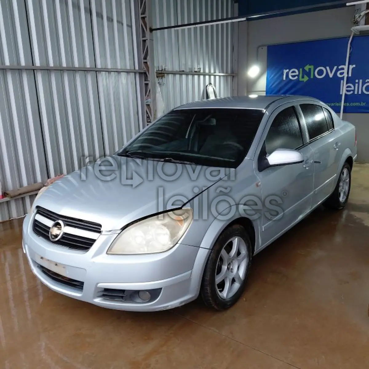 LOTE 007 - CHEVROLET VECTRA SEDAN ELEGANCE - ANO 2005/2006 - SICOOB CREDICARU
