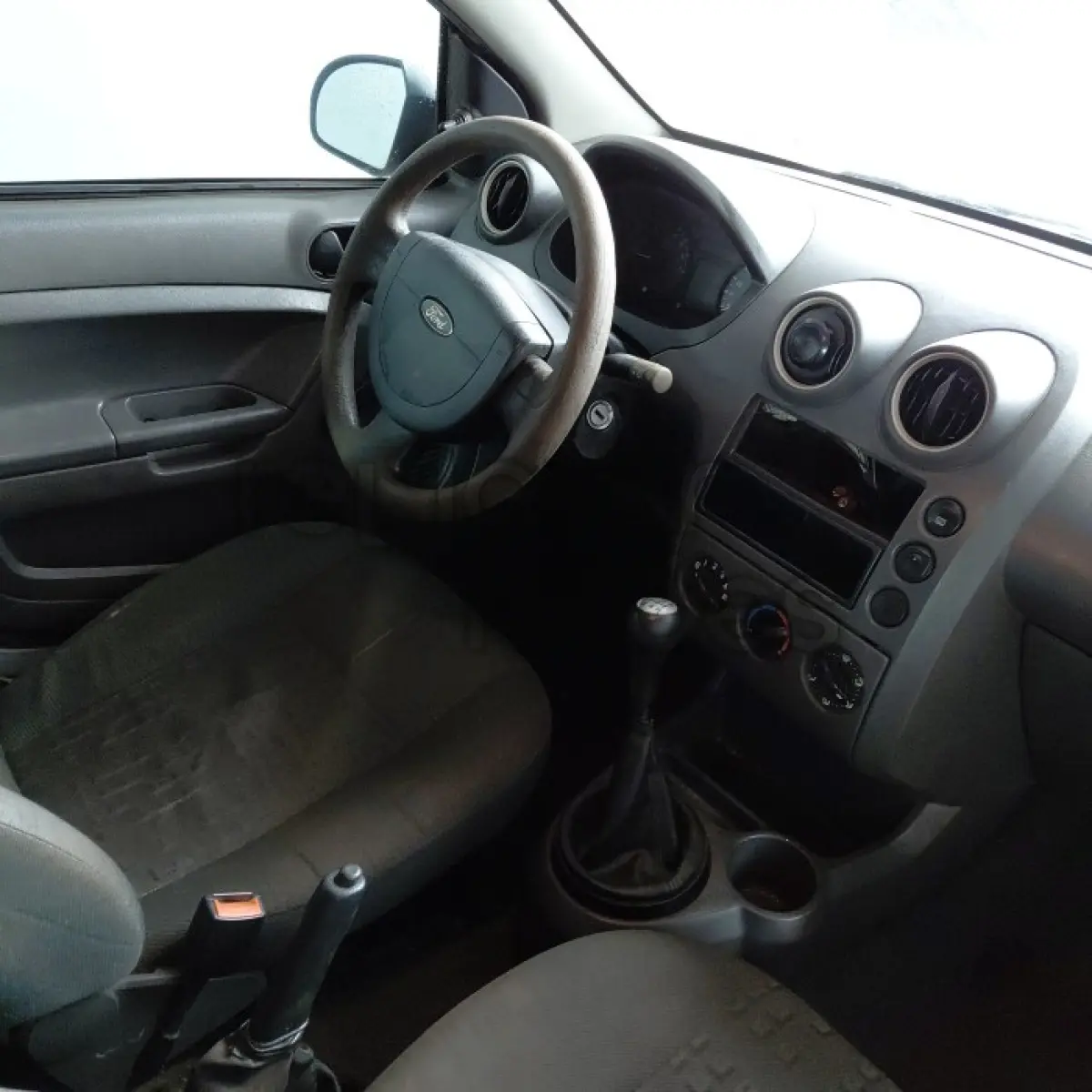 LOTE 003 - FORD FIESTA - ANO 2004/2004 - CRESOL MISSÕES FRONTEIRA - PASSAGEM POR LEILÃO