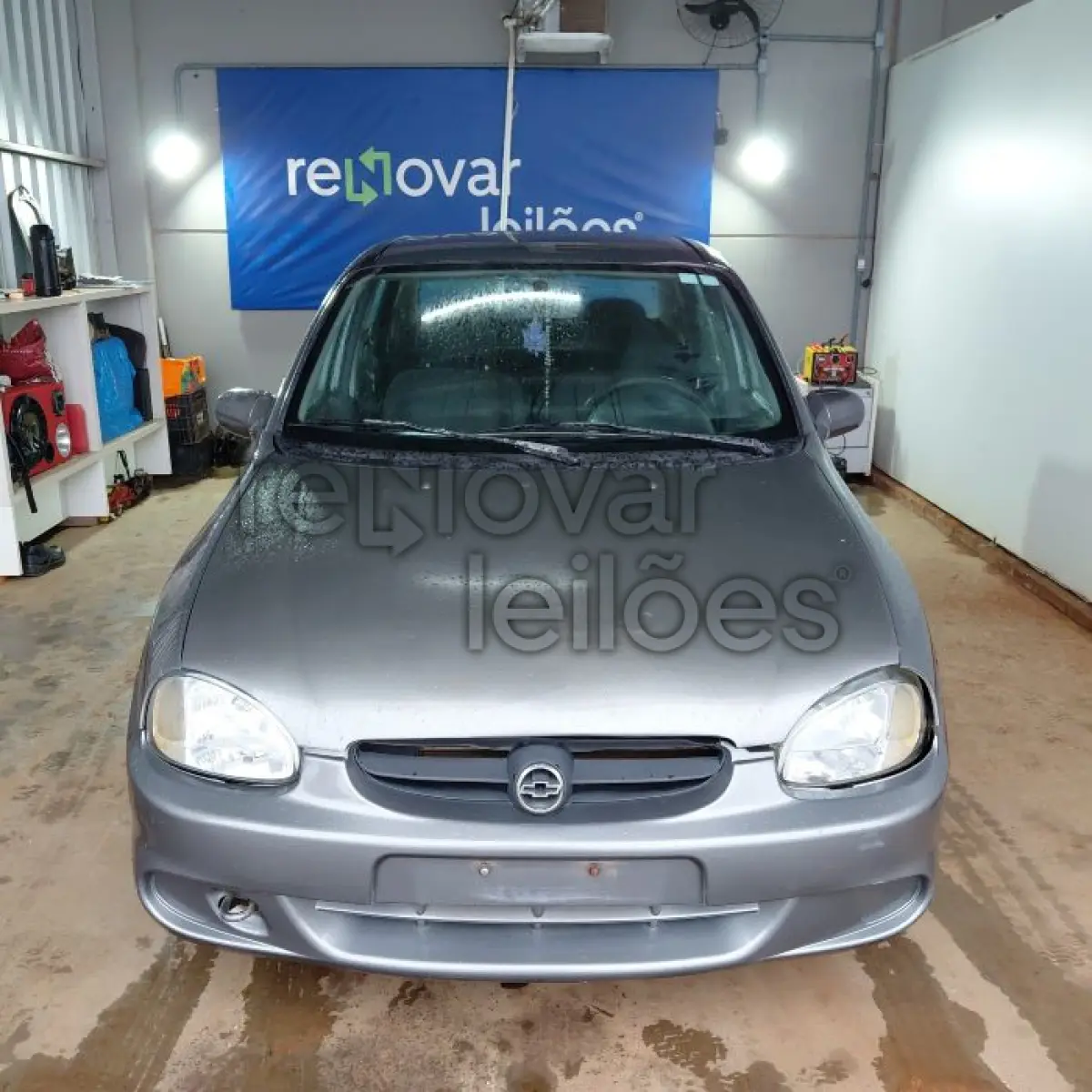 LOTE 006 - GM CLASSIC - ANO 2004/2005 - SICOOB CREDICARU