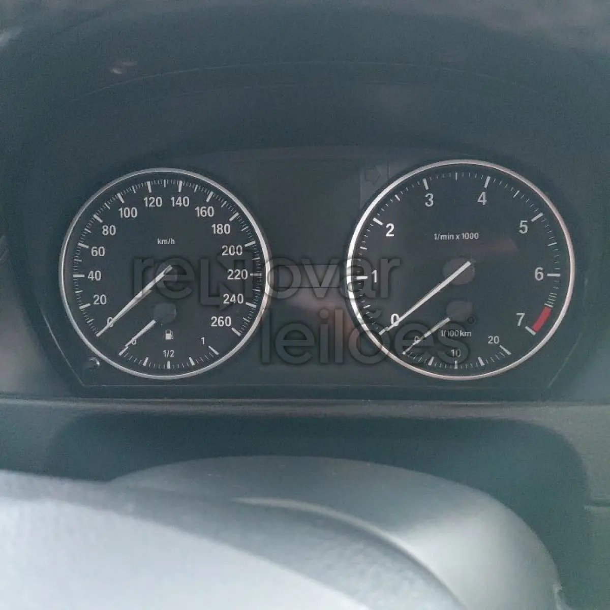 LOTE 026 - BMW X1 SDRIVE1.8I VL31 - ANO 2010/2011 - COMPLETO - SICREDI PIONEIRA
