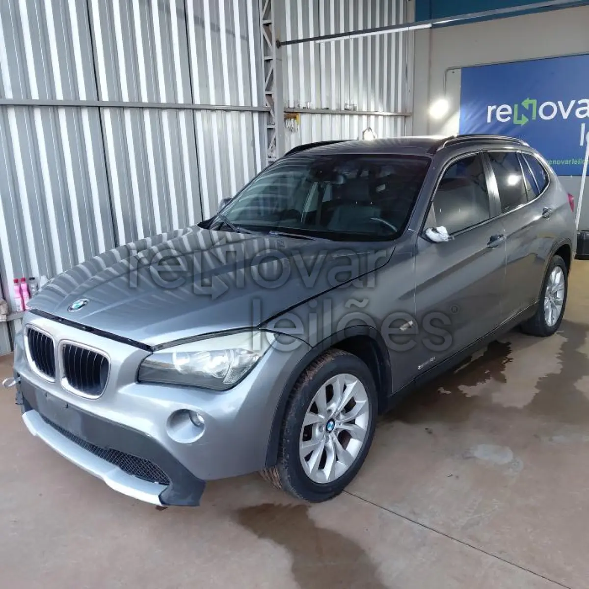 LOTE 026 - BMW X1 SDRIVE1.8I VL31 - ANO 2010/2011 - COMPLETO - SICREDI PIONEIRA