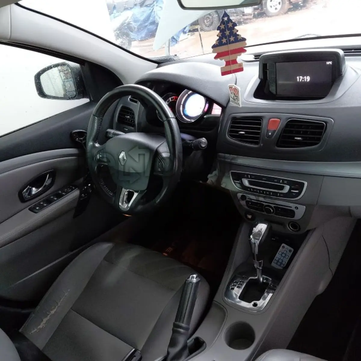 LOTE 063 - RENAULT FLUENCE  - ANO 2015/2016 - COMPLETO - SICREDI LIBERDADE