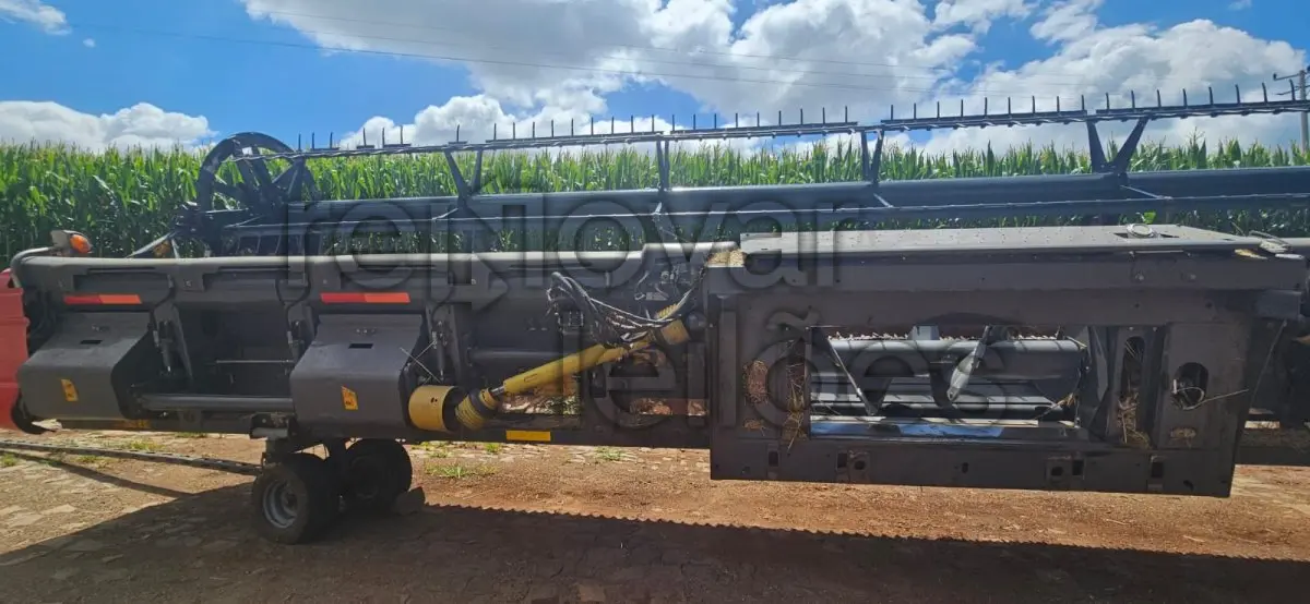 LOTE 007 - PLATAFORMA MASSEY FERGUSON 30 PÉS - ANO 2019 - CRESOL CENTRO SERRA - DEPOSITADO EM CURITIBANOS/SC
