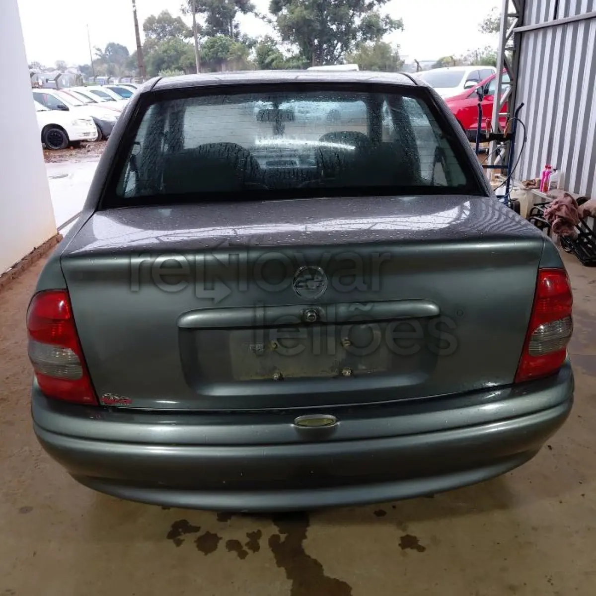 LOTE 006 - GM CLASSIC - ANO 2004/2005 - SICOOB CREDICARU