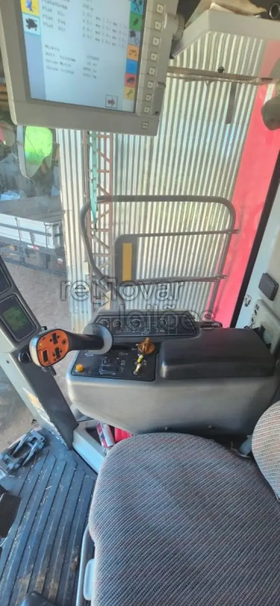 LOTE 006 - COLHEITADEIRA MASSEY FERGUSON MF9790 - ANO 2012 - CRESOL CENTRO SERRA - DEPOSITADO EM CURITIBANOS/SC