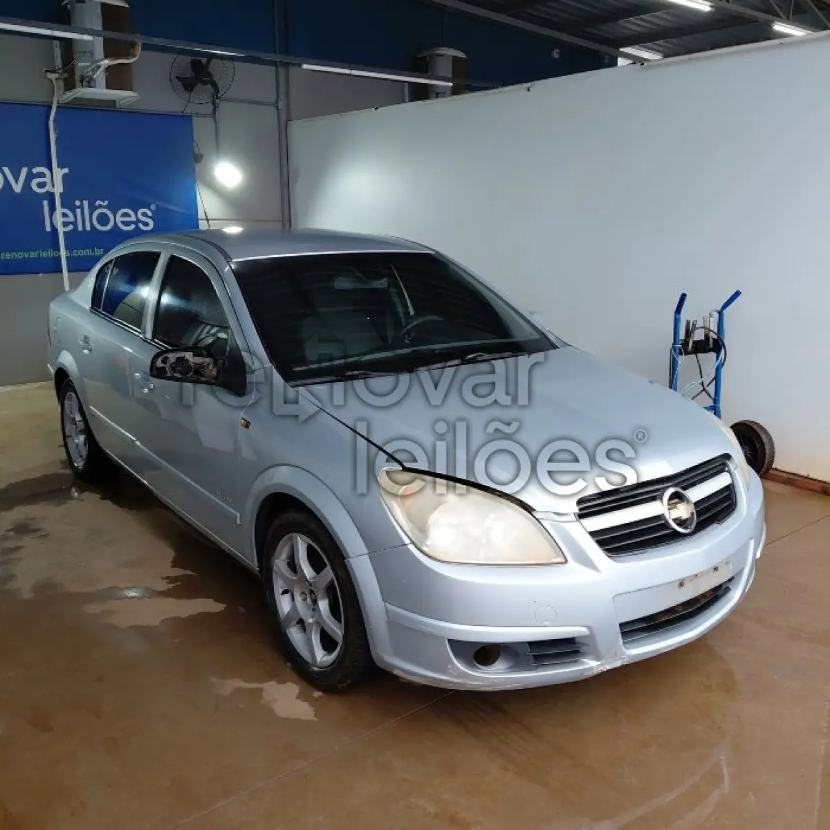 LOTE 007 - CHEVROLET VECTRA SEDAN ELEGANCE - ANO 2005/2006 - SICOOB CREDICARU