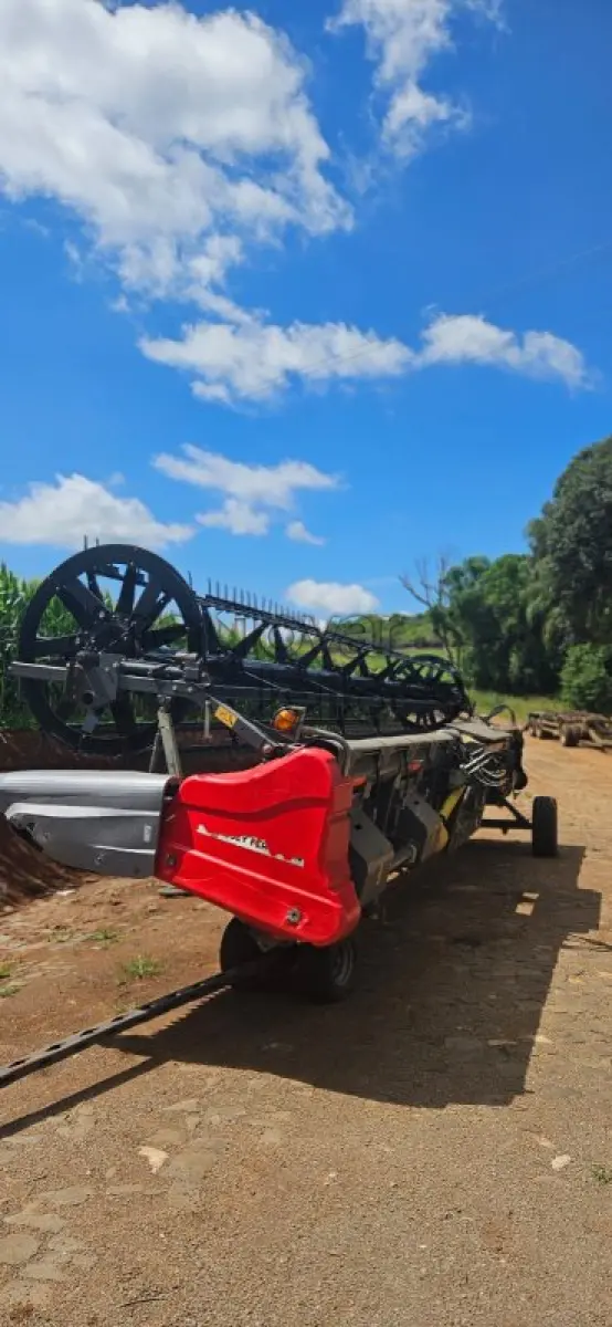 LOTE 007 - PLATAFORMA MASSEY FERGUSON 30 PÉS - ANO 2019 - CRESOL CENTRO SERRA - DEPOSITADO EM CURITIBANOS/SC
