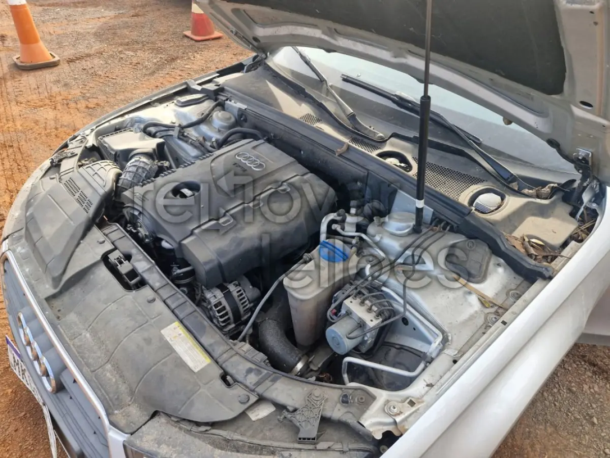 LOTE 017 - AUDI A4 2.0TFSI - ANO 2012/2013 - COMPLETO - SICREDI PIONEIRA - DEPOSITADO EM IJUI/RS
