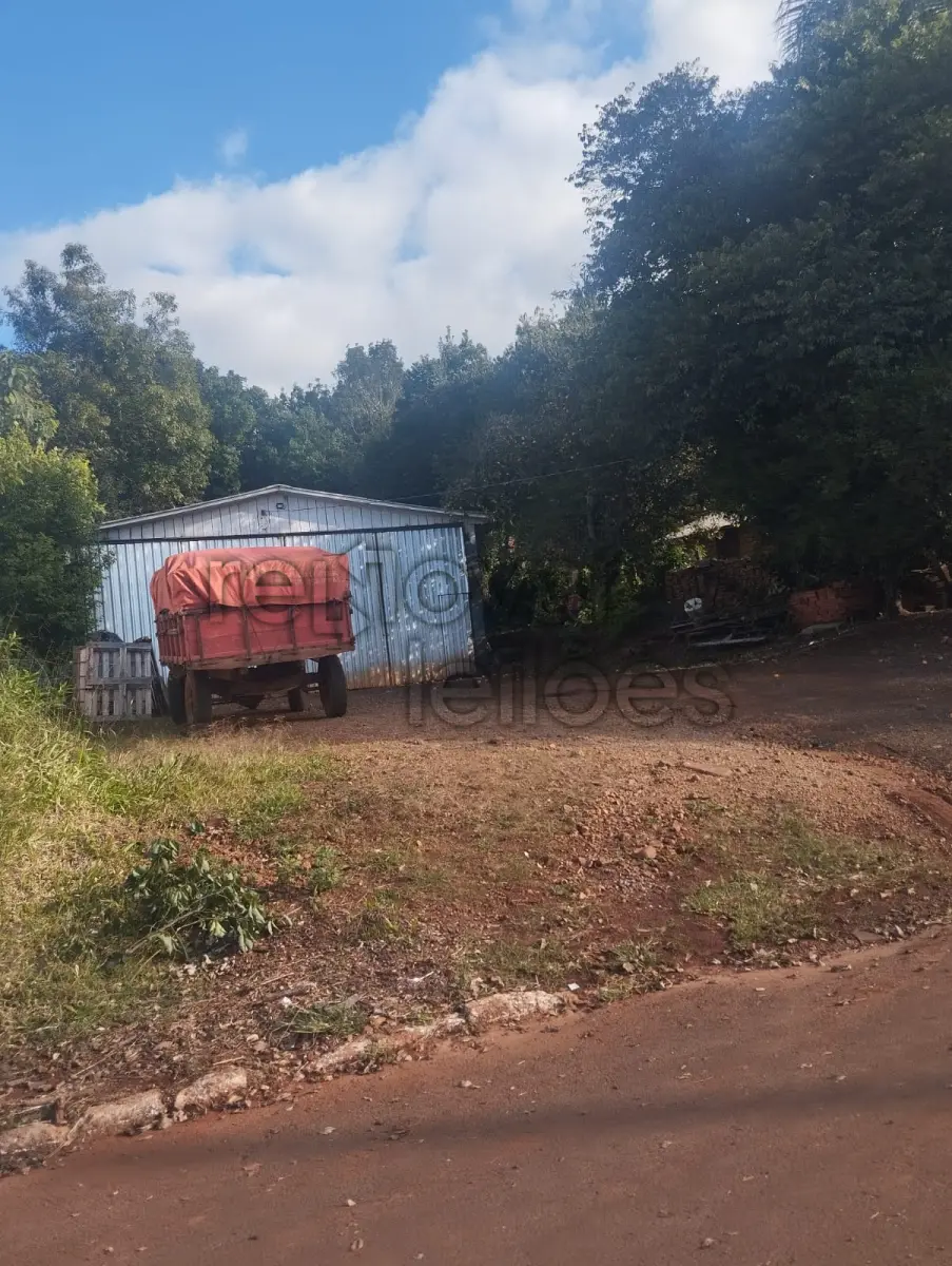 LOTE 001 - GALPÃO DE MADEIRA C/ 200,00 M² - CAMPO NOVO / RS