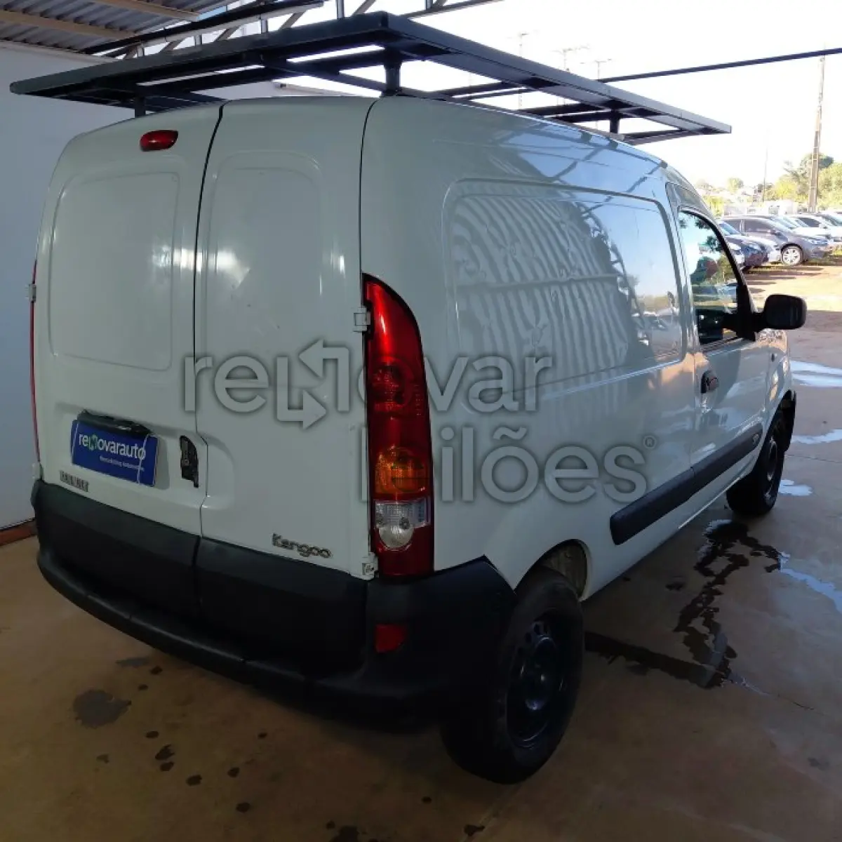 LOTE 010 - RENAULT KANGOO EXPRESS16 - ANO 2012/2013 - SICREDI CAMINHO DAS ÁGUAS