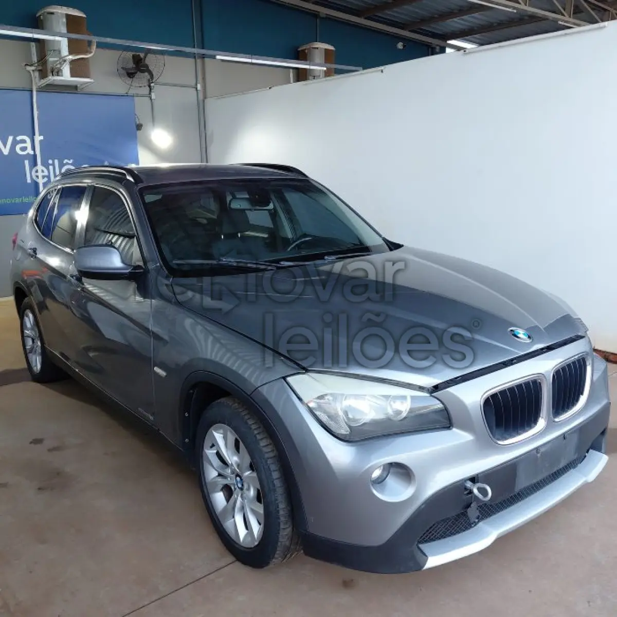 LOTE 026 - BMW X1 SDRIVE1.8I VL31 - ANO 2010/2011 - COMPLETO - SICREDI PIONEIRA