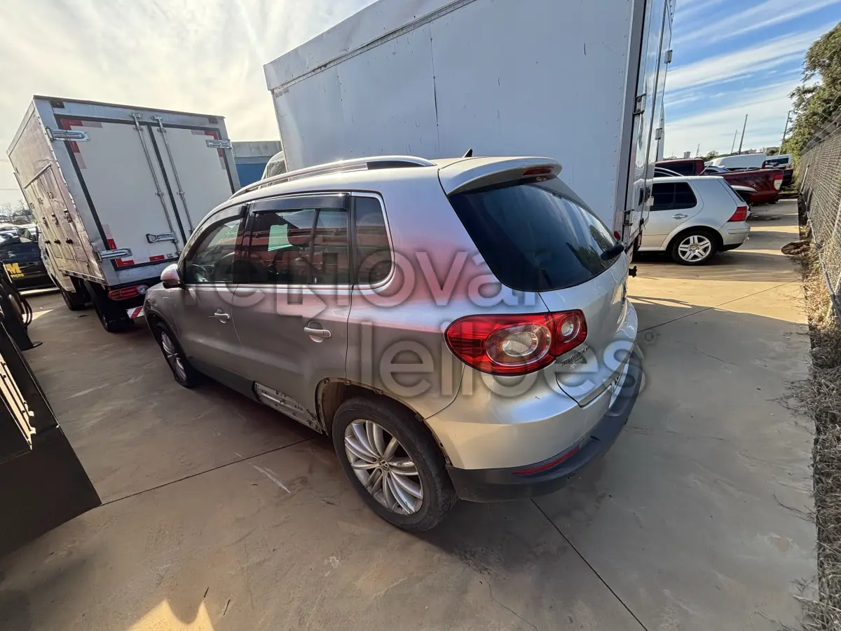 LOTE 002 - VEÍCULO I/VW TIGUAN S.0 TSI, COR PRATA, 2011/2011