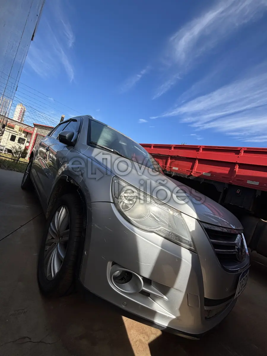 LOTE 002 - VEÍCULO I/VW TIGUAN S.0 TSI, COR PRATA, 2011/2011