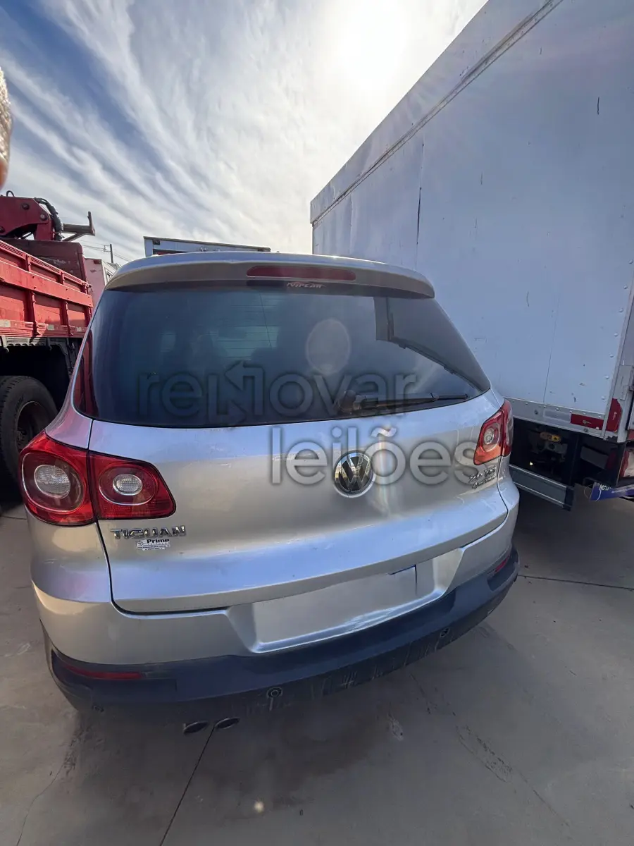 LOTE 002 - VEÍCULO I/VW TIGUAN S.0 TSI, COR PRATA, 2011/2011