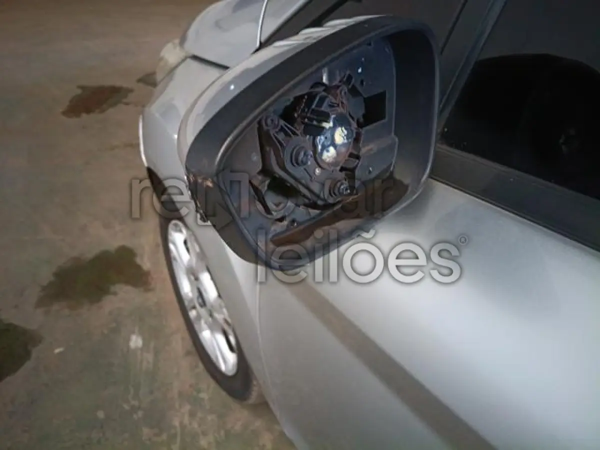 LOTE 069 - FORD FIESTA HA 16L SE - ANO 2014/2015 - COMPLETO - SICREDI CENTRO - DEPOSITADO EM BETIM/MG