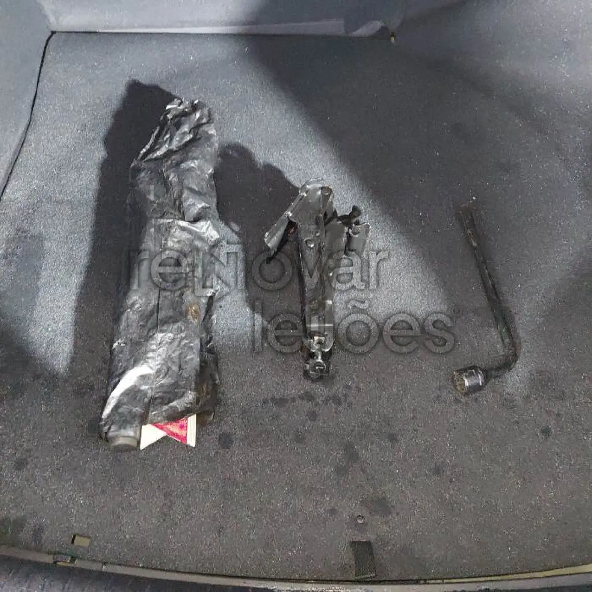 LOTE 019 - HYUNDAI HB20S 16A PREM - ANO 2018/2018 - COMPLETO - SICREDI GERAÇÕES