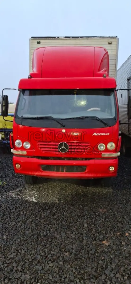 LOTE 012 - M. BENZ 915C ACELLO - ANO 2009/2009 - CRESOL ESSÊNCIA - DEPOSITADO EM SANTO CRISTO/RS