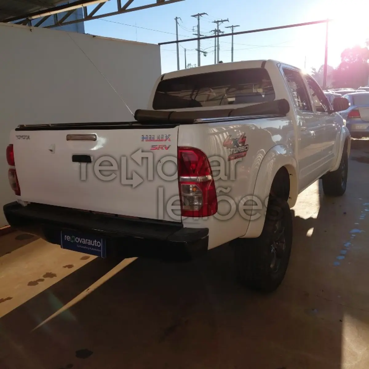 LOTE 066 - TOYOTA HILUX CD4X4 SRV - ANO 2013/2013 - COMPLETO - SICREDI DAS CULTURAS