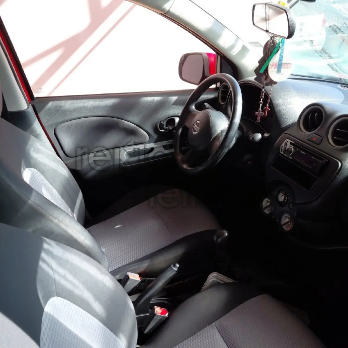 LOTE 065 - NISSAN MARCH 10S FLEX - ANO 2013/2014 - COMPLETO - VIA CERTA