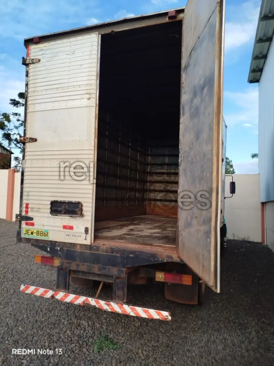 LOTE 010 - M. BENZ 712C - ANO 1999/1999 - CRESOL ESSÊNCIA - DEPOSITADO EM SANTO CRISTO/RS