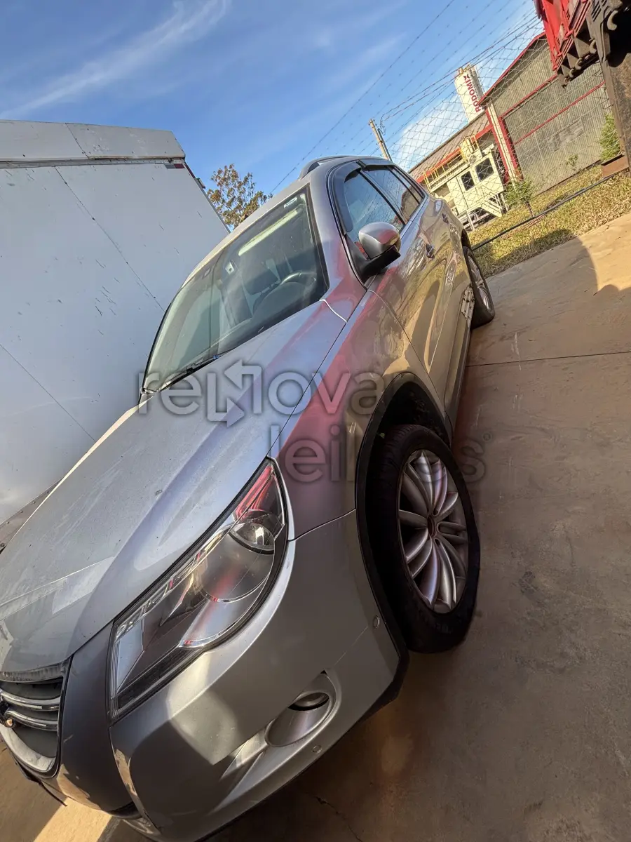 LOTE 002 - VEÍCULO I/VW TIGUAN S.0 TSI, COR PRATA, 2011/2011