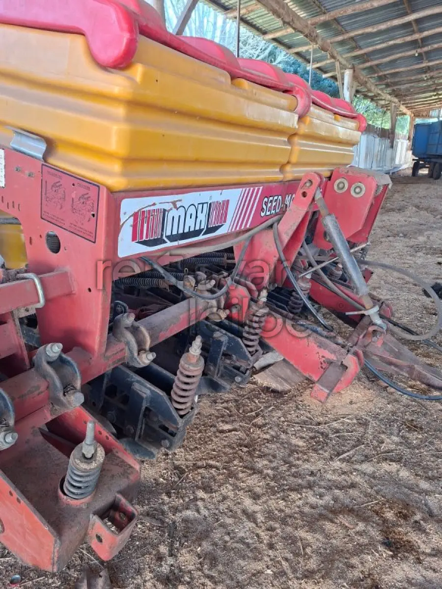 LOTE 010 - PLANTADEIRA DE VERÃO, 5 LINHAS