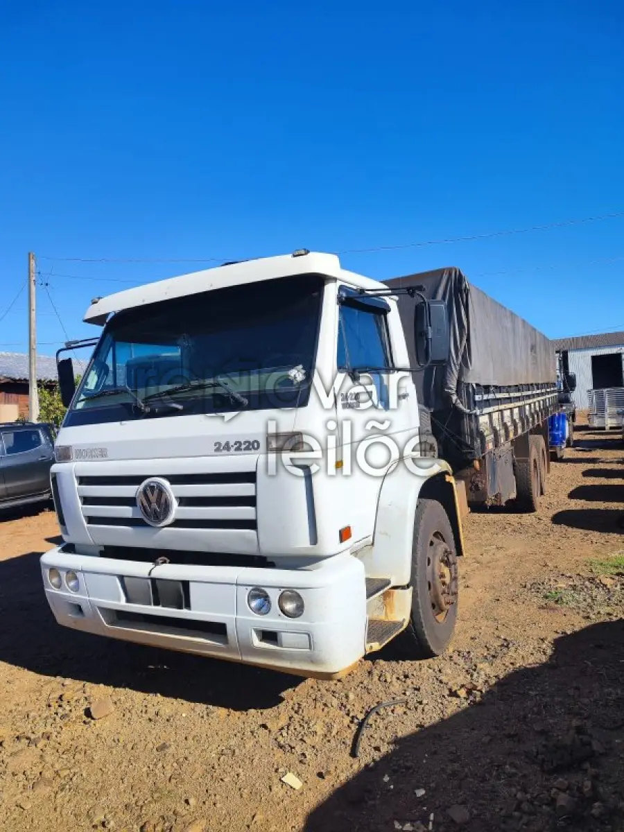 LOTE 011