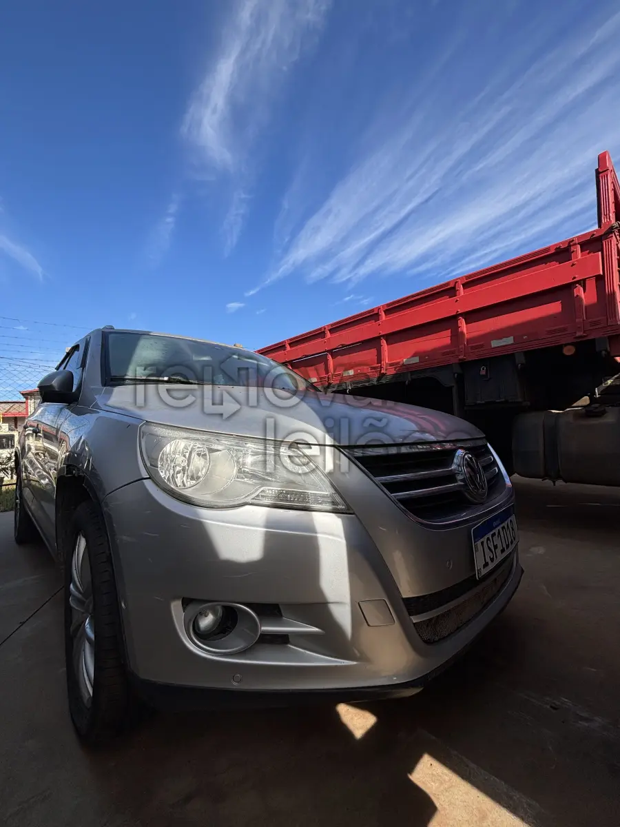 LOTE 002 - VEÍCULO I/VW TIGUAN S.0 TSI, COR PRATA, 2011/2011