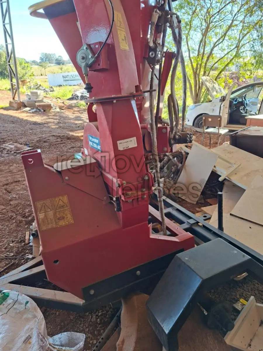 LOTE 008 - PICADOR DE CAVACO