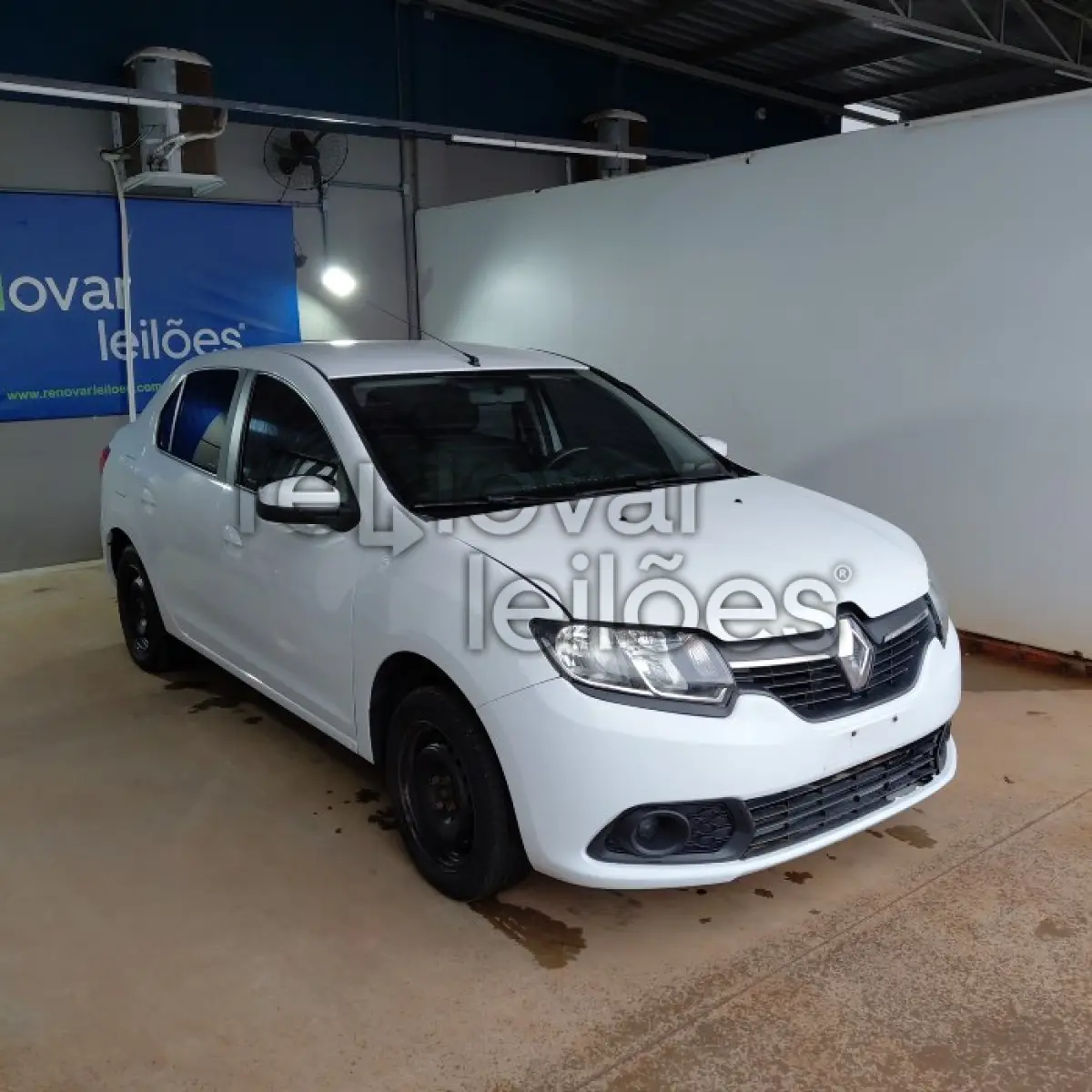 LOTE 018 - RENAULT LOGAN EXPR 10 - ANO 2016/2017 - COMPLETO - SICREDI GERAÇÕES