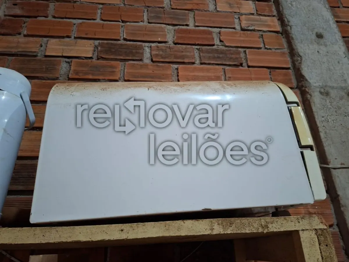 LOTE 011 - SUCATAS DE ELETRÔNICOS