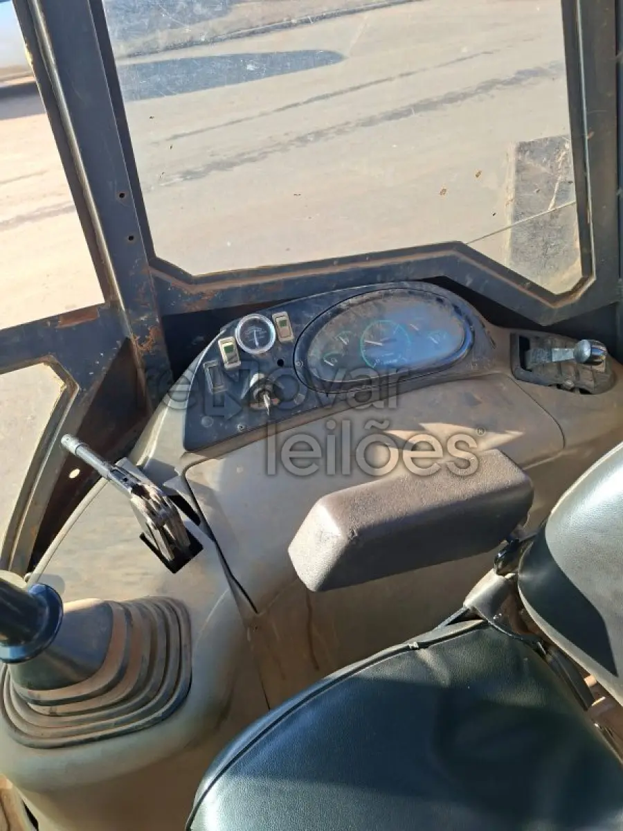 LOTE 003 - RETROESCAVADEIRA CASE, MODELO 580M