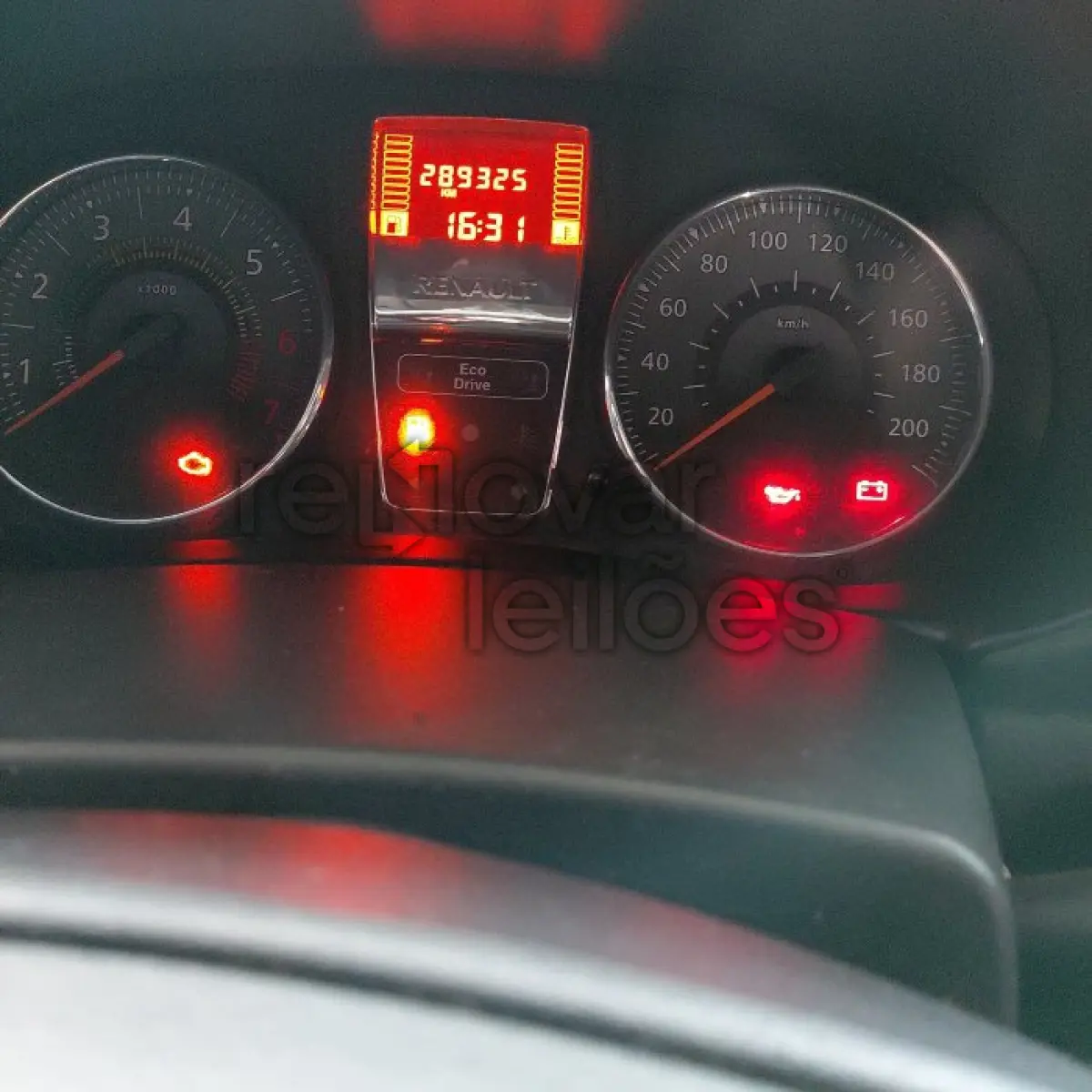LOTE 017 - RENAULT CLIO EXP1016VH - ANO 2013/2014 - COMPLETO - SICREDI GERAÇÕES