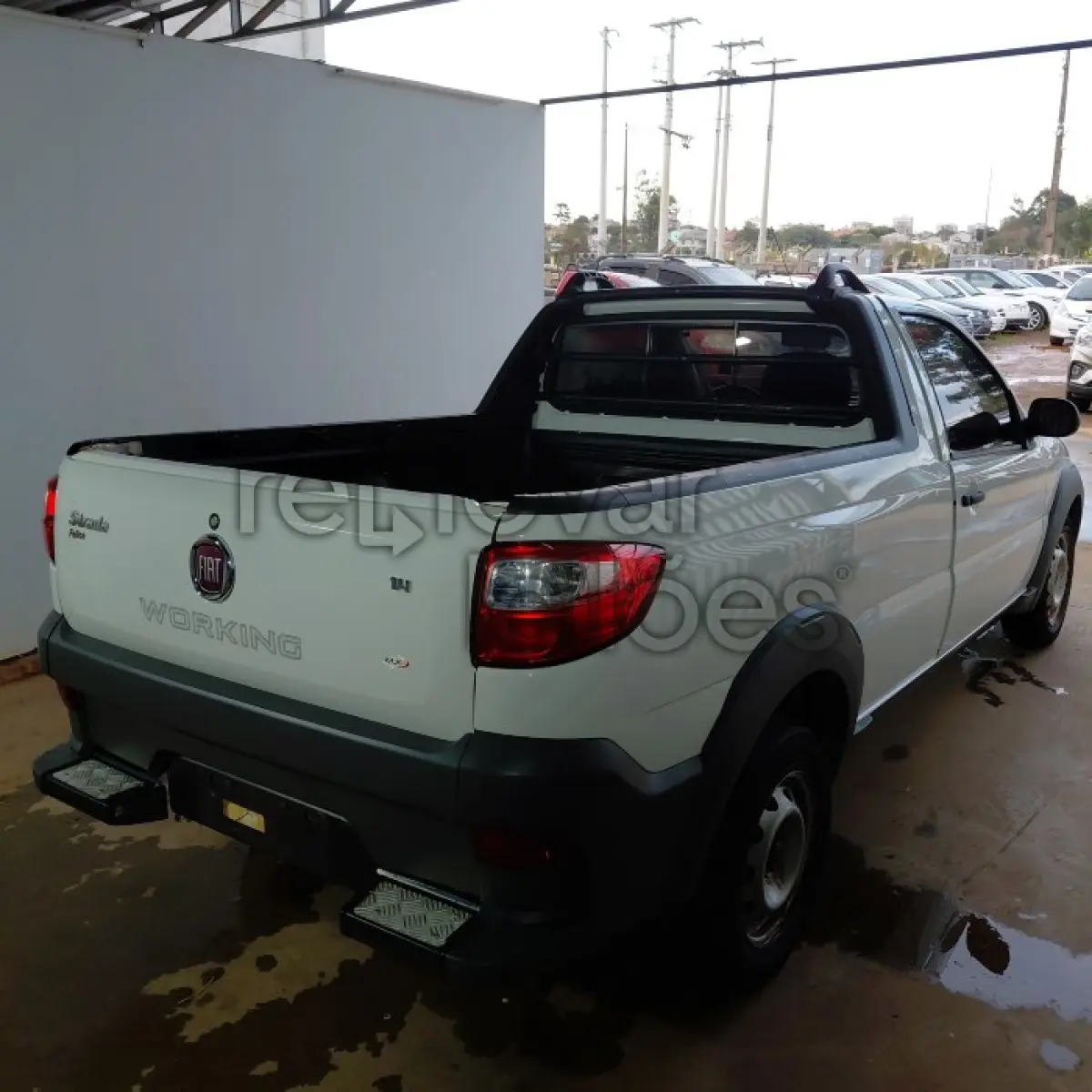 LOTE 073 - FIAT STRADA WORKING - ANO 2013/2014 - COMPLETO - SICREDI PLANALTO