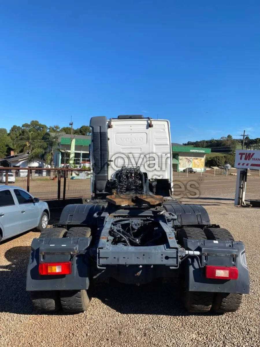 LOTE 026 - VOLVO/FH 540 6X4T - ANO 2017/2018 - SICREDI ALTOS DA SERRA - DEPOSITADO EM TAPEJARA/RS