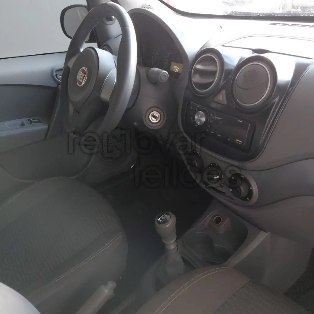 LOTE 059 - FIAT PALIO ATTRACT 1.0 - ANO 2012/2013 - COMPLETO - SICREDI UNIÃO - DEPOSITADO EM SANTO ÂNGELO/RS