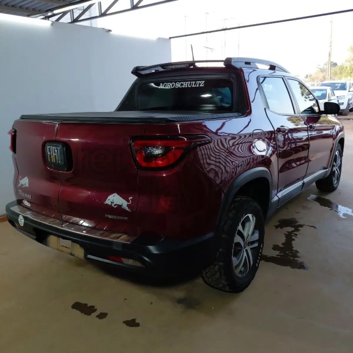 LOTE 040 - FIAT TORO FREEDOM MT D4 - ANO 2017/2018 - COMPLETO - SICREDI ESSENCIA