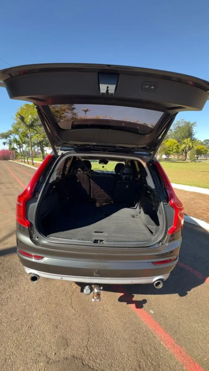 LOTE 070 - VOLVO/XC90 T6 MOMENTUM - ANO 2017/2018 - COMPLETO - CRESOL COOPERAR - DEPOSITADO EM HUMAITÁ/RS