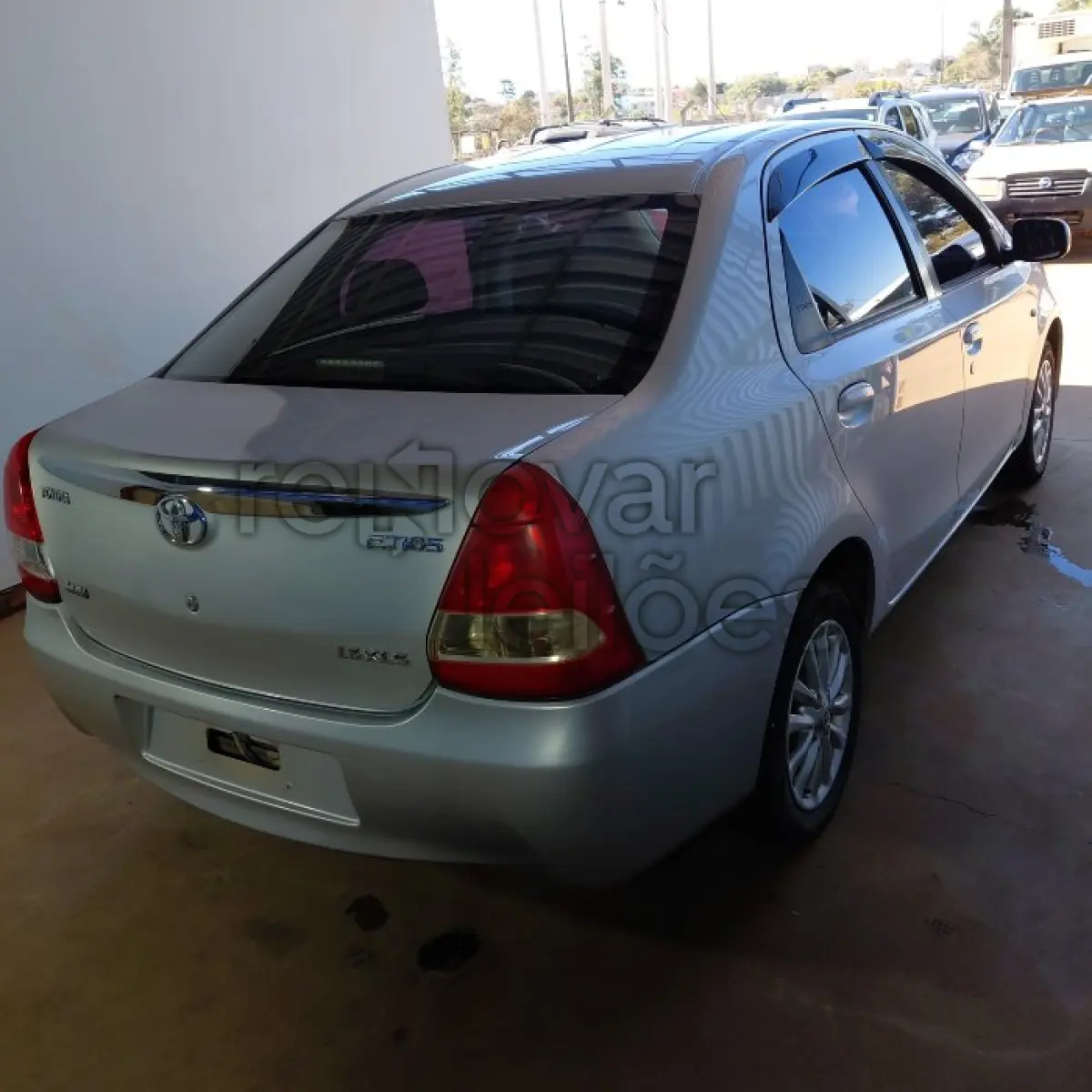 LOTE 011 - TOYOTA ETIOS SD XLS - ANO 2013/2013 - COMPLETO - SICREDI INTERESTADOS