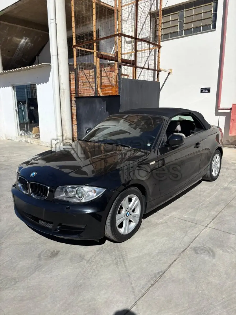 LOTE 087 - BMW/120IA CABRIO - ANO 2010/2011 - COMPLETO - SICREDI GERAÇÕES - DEPOSITADO EM LAVRAS/MG