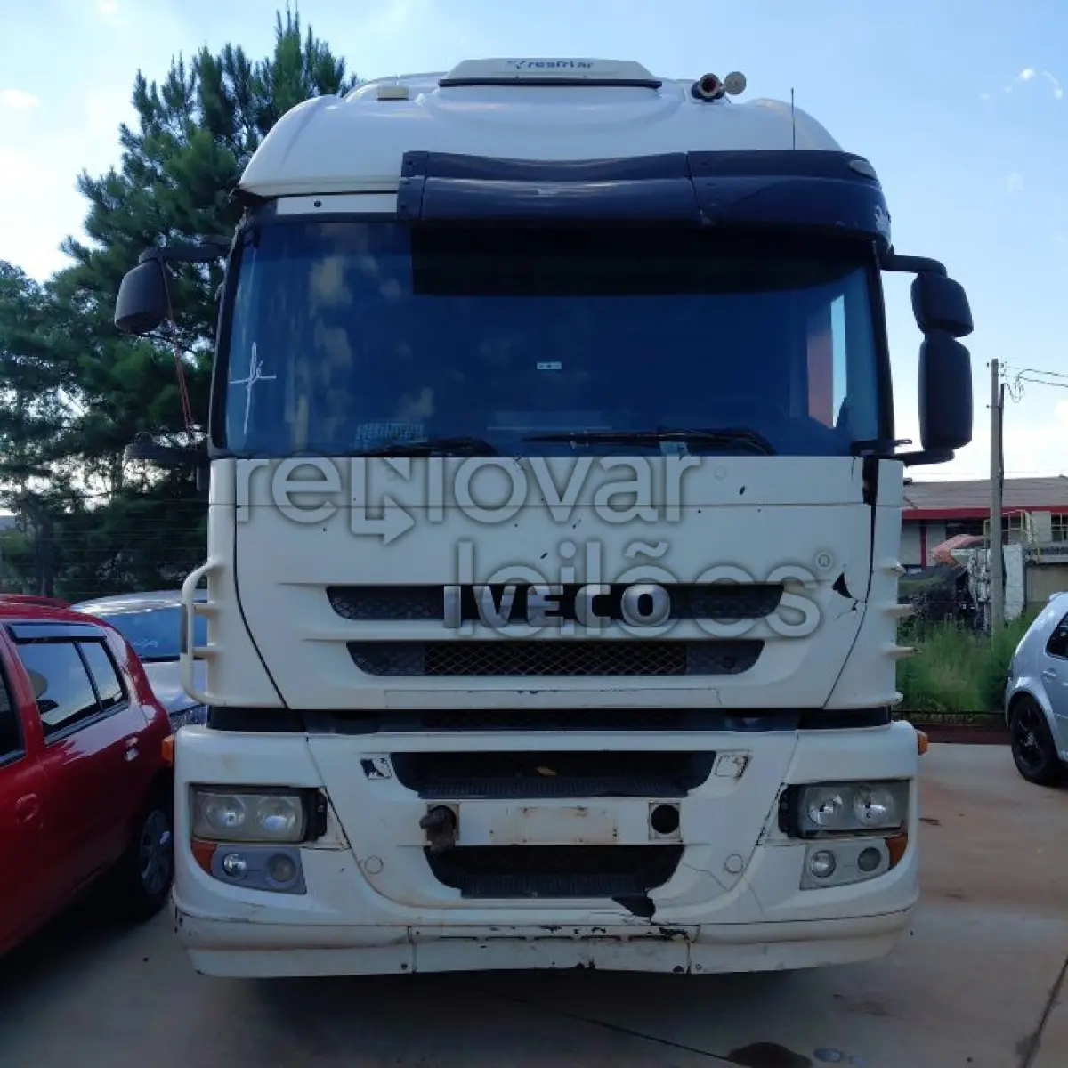 LOTE 083 - IVECO STRALIS 490S41T - ANO 2010/2010 - SICREDI UNIÃO - RECUPERADO DE SINISTRO