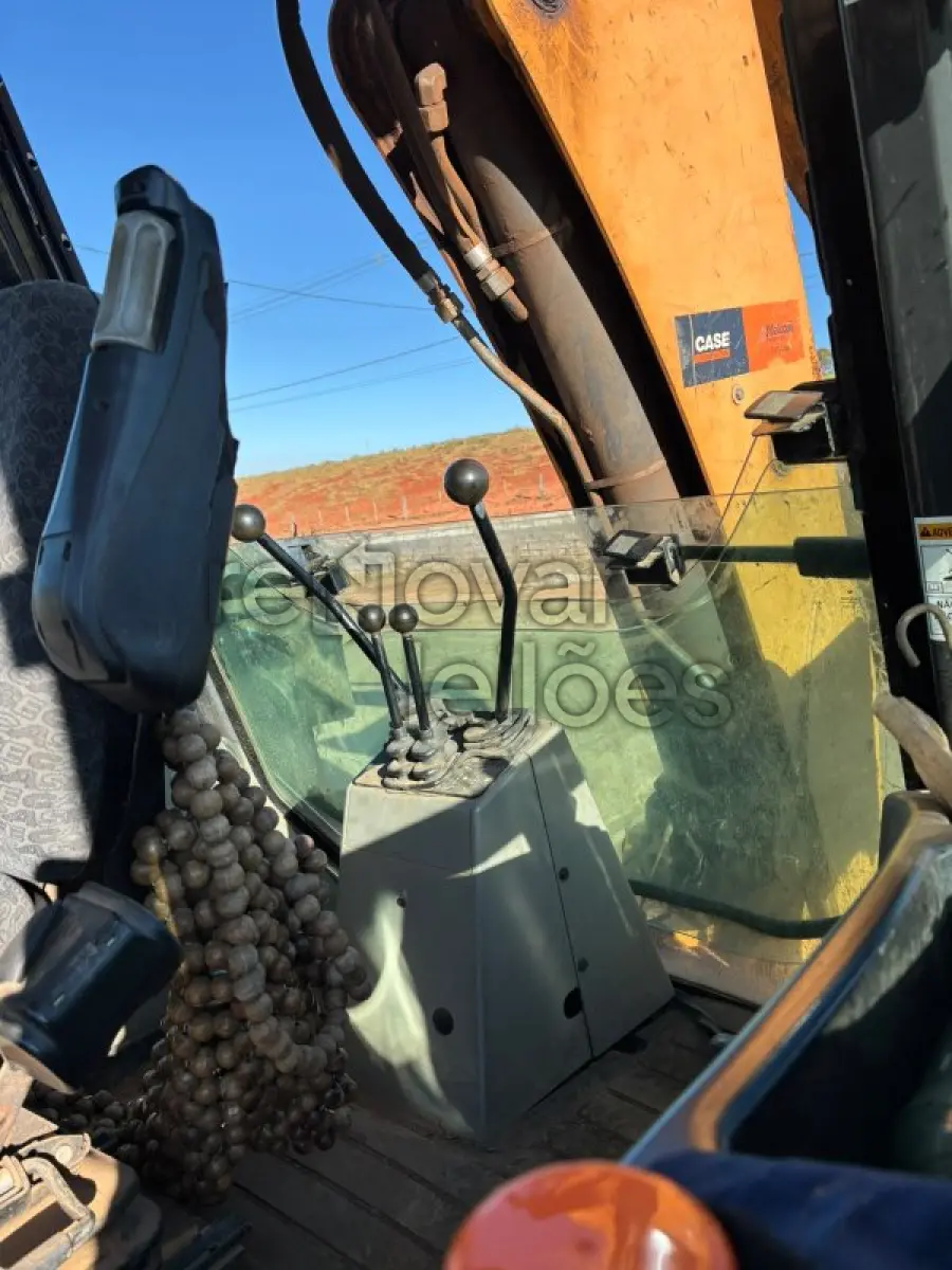 LOTE 016 - RETROESCAVADEIRA CASE, MODELO 580N, ANO 2018, 4X4