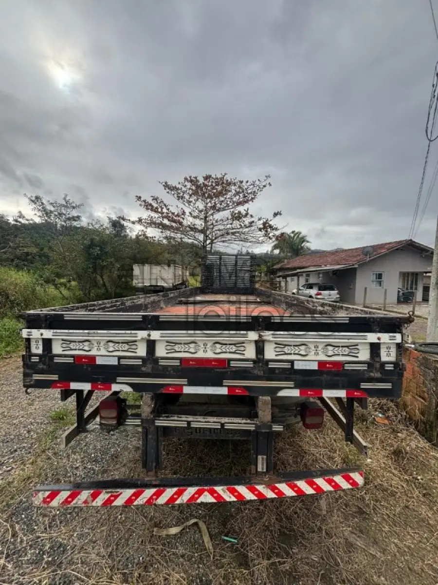LOTE 047 - VOLKSWAGEN 24.280 6X2 ANO 2013/2013 - SICOOB NOVA TRENTO - DEPOSITADO EM NOVA TRENTO/SC