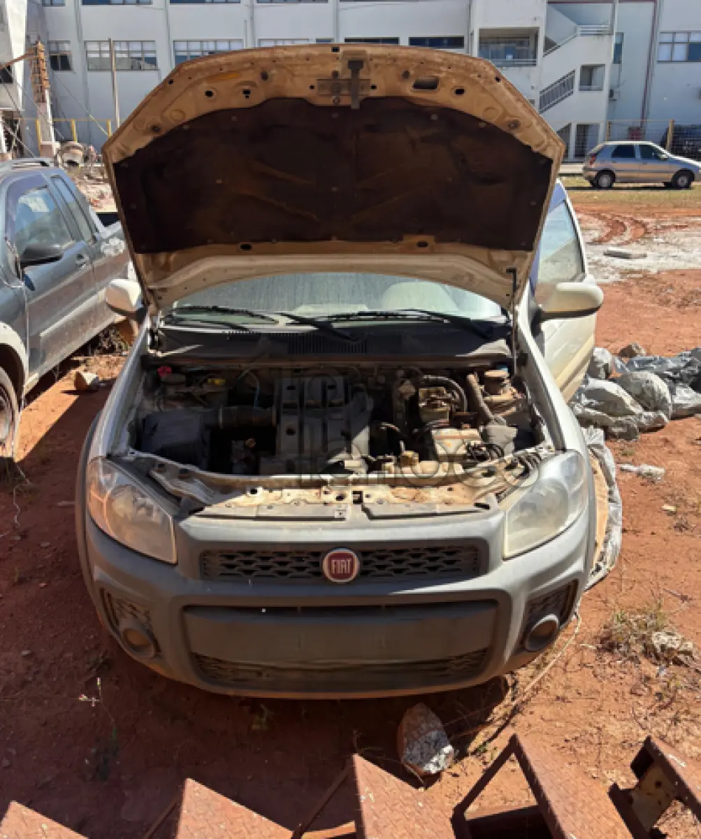 LOTE 079 - FIAT/STRADA WORKING - ANO 2014/2015 - SICREDI GERAÇÕES - DEPOSITADO EM LAVRAS/MG