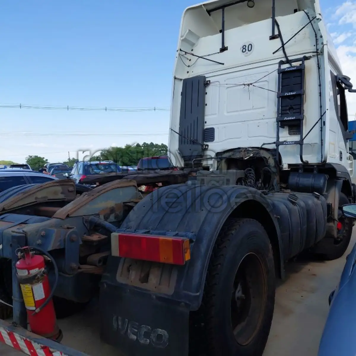 LOTE 083 - IVECO STRALIS 490S41T - ANO 2010/2010 - SICREDI UNIÃO - RECUPERADO DE SINISTRO