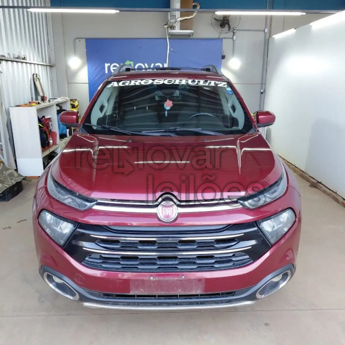 LOTE 040 - FIAT TORO FREEDOM MT D4 - ANO 2017/2018 - COMPLETO - SICREDI ESSENCIA