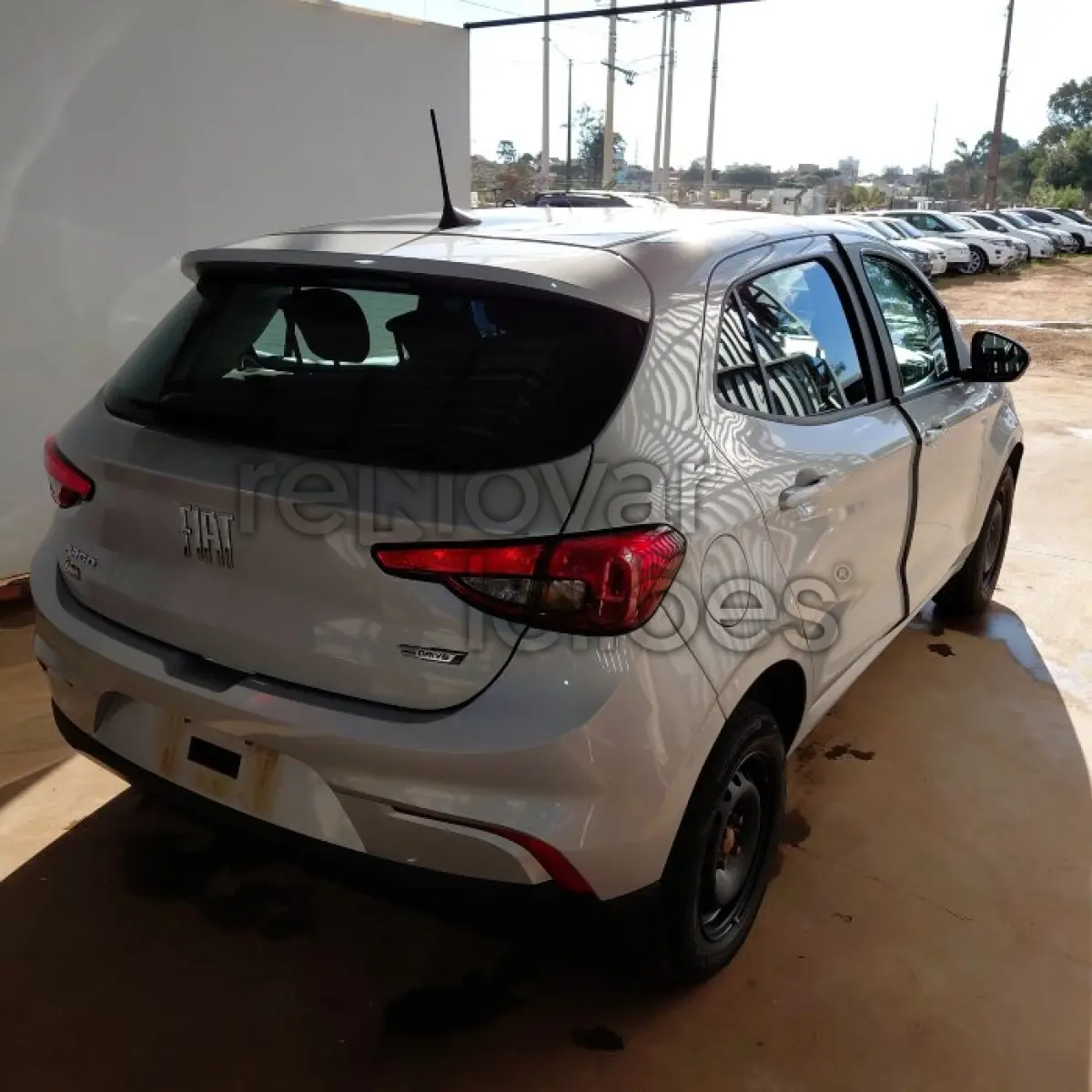 LOTE 030 - FIAT ARGO DRIVE 10 - ANO 2023/2024 - COMPLETO - SICREDI RAIZES