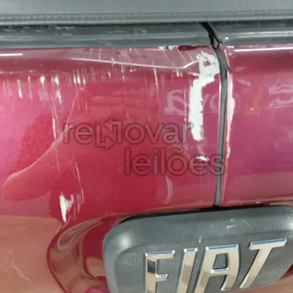 LOTE 040 - FIAT TORO FREEDOM MT D4 - ANO 2017/2018 - COMPLETO - SICREDI ESSENCIA
